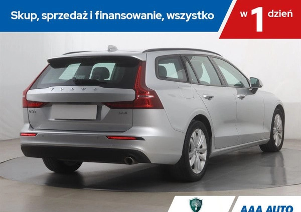 Volvo V60 cena 98000 przebieg: 112341, rok produkcji 2019 z Różan małe 191